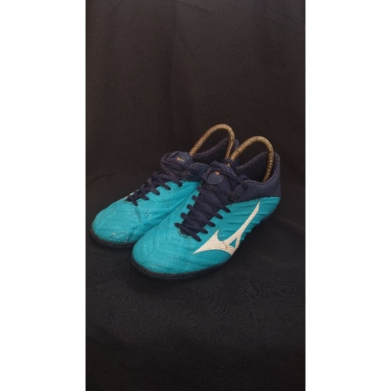 Sepatu futsal mizuno second
