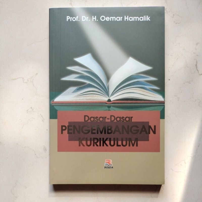 DASAR - DASAR PENGEMBANGAN KURIKULUM