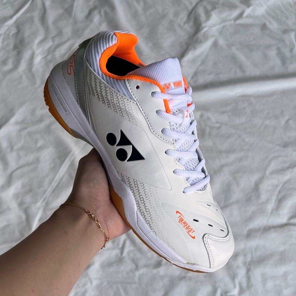 sepatu badmintone YX PC65 White orange -P0W3R CUSHON 65, sSepatu Olahraga Badminton Pria dan Wanita,