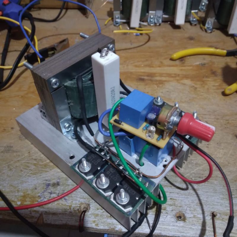INVERTER PAC6 TRANSISTOR