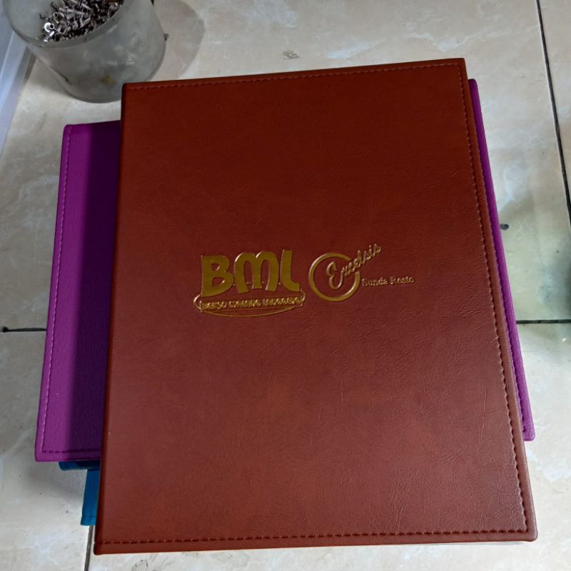 

cover menu resto&caffe hotell size a4 logo di embos model di ring
