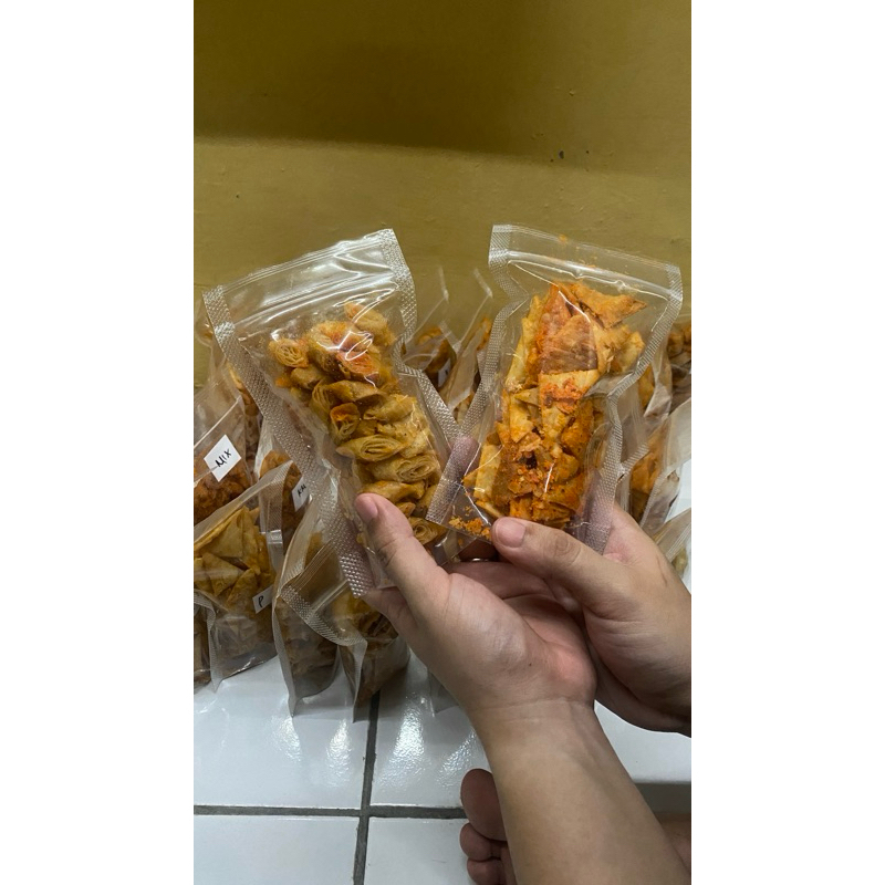 

kulit pangsit dan kulit lumpia kripik