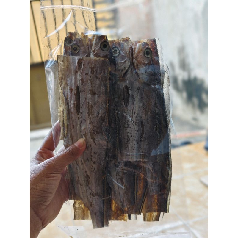 

IKAN KERING/ IKAN ASIN LAYUR BELAH TAWAR 250 gr