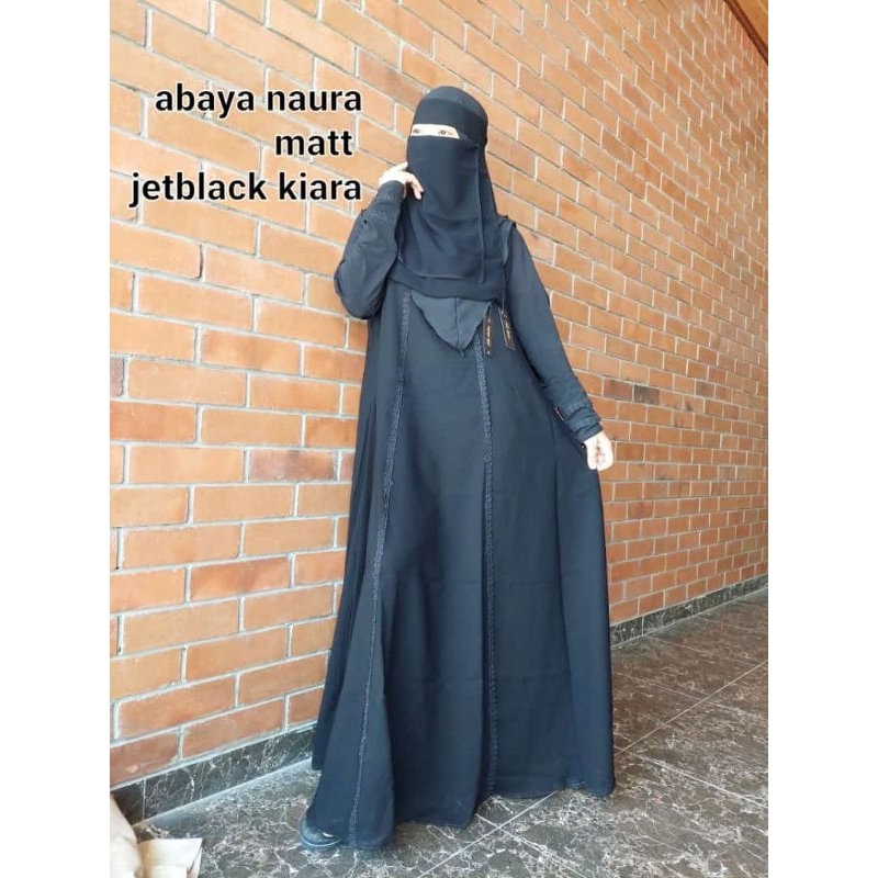 Abaya Naura
