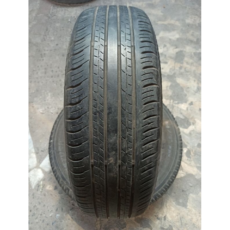 Ban second ban bekas ukuran 215/65 R16