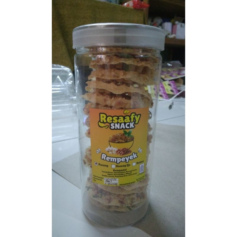 

Rempeyek kacang tanah