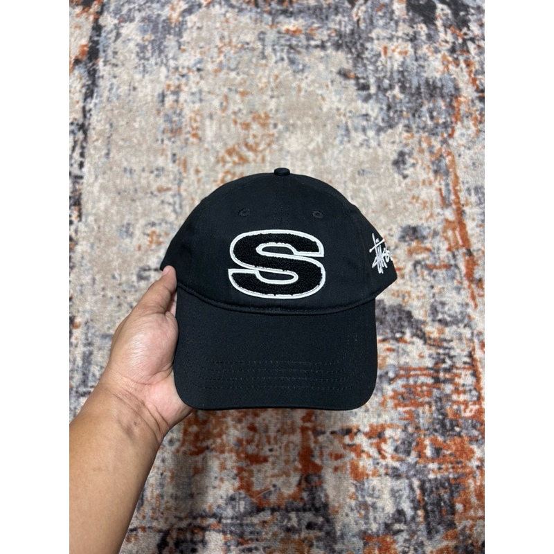 topi stussy logo S black