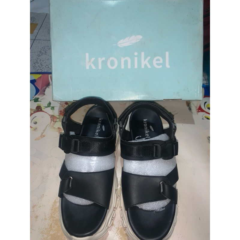 preloved sepatu kronikel arizona mono ukuran 40
