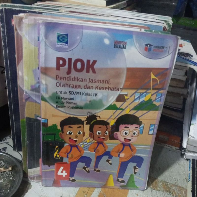 BUKU PJOK( PENDIDIKAN JASMANI OLAHRAGA DAN KESEHATAN) UNTUK SD KELAS 4 KURIKULUM MERDEKA PENERBIT GR