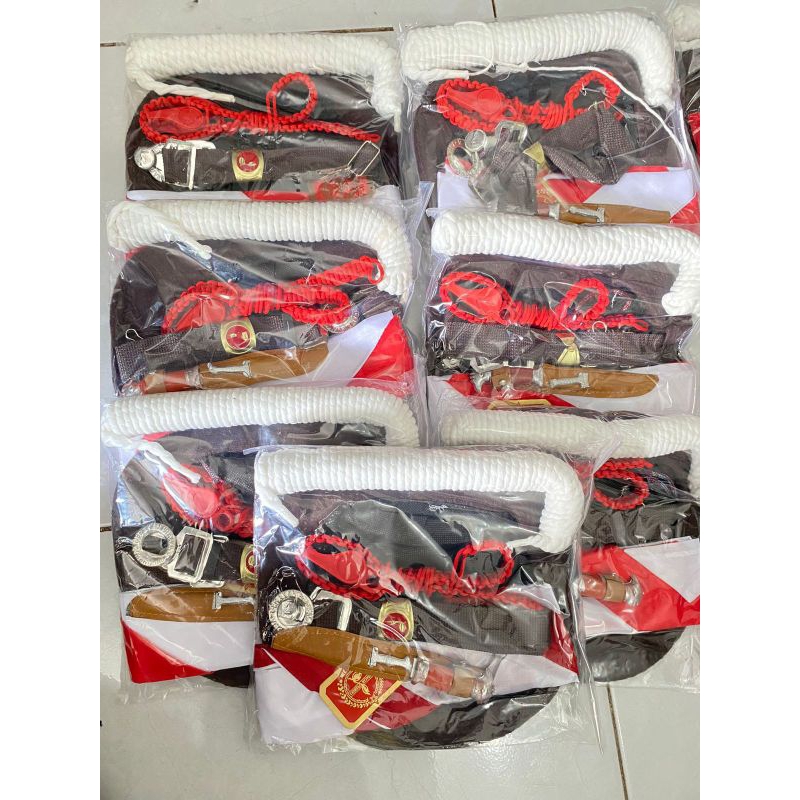 atribut perlengkapan Pramuka SD