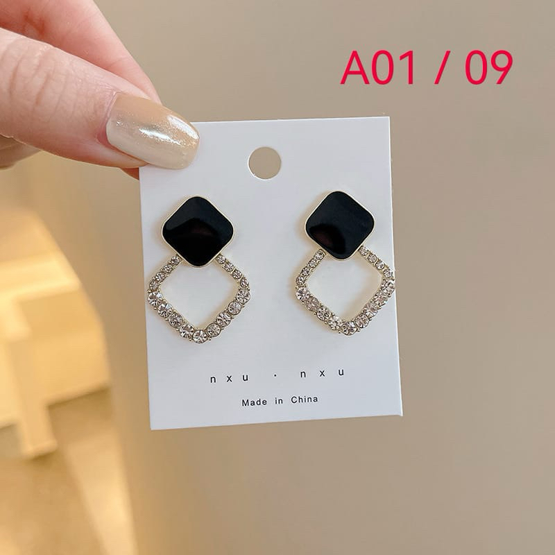 Anting Korea Tusuk Square Black  Permata A01/09 /Anting fashion /Korea style /Aksesoris Anting /Earr