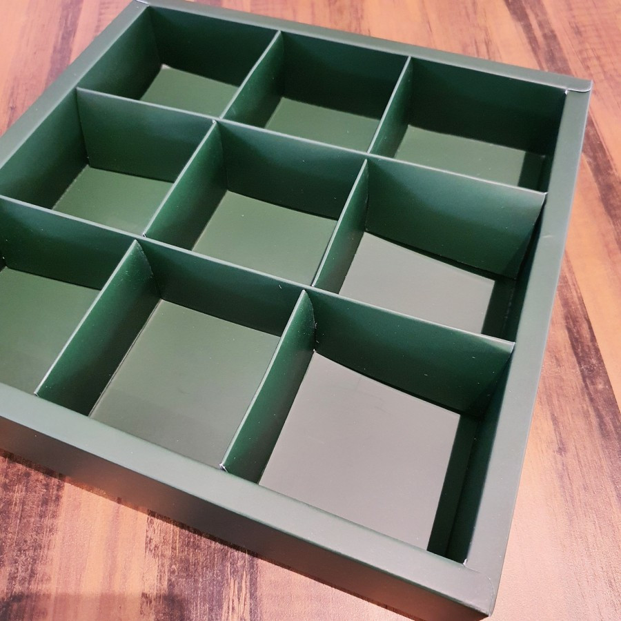 

(5 Pcs)Box Mika Eggtart Sekat 9 Kotak Fruipie Brownies Potong Dus Pie Susu Hijau Polos 24x24x4