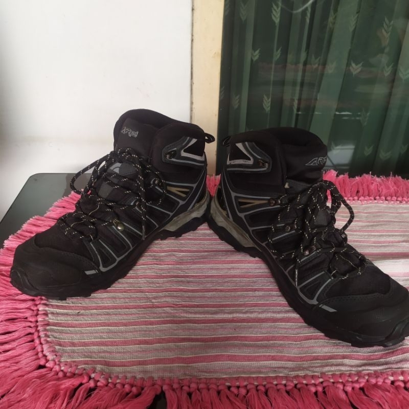 Sepatu Rei Arizona Size 41