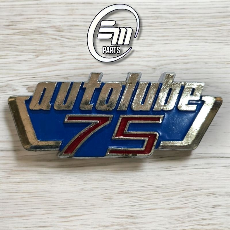 EMBLEM LOGO BODY BOX AKI YAMAHA V75 V 75 NOS