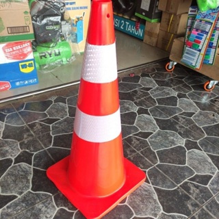 Safety Cone / kerucut jalan 45cm x 70cm ( KERUCUT JALAN )