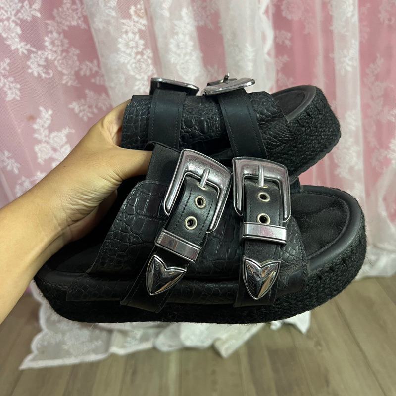 Preloved tigah home croco bar size M