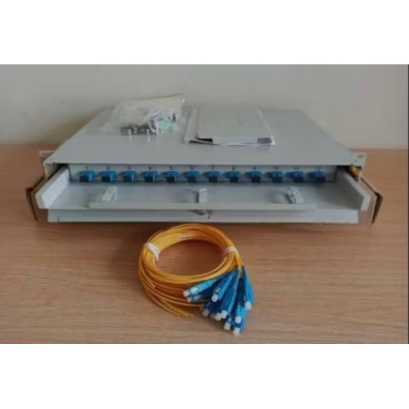 

OTB 24 CORE LENGKAP PIGTAIL DAN ADAPTER SC UPC