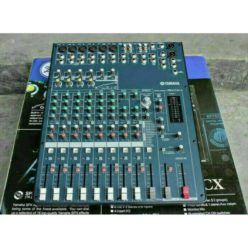 MIXER AUDIO YAMAHA 12 CHANNEL MG124CX PLUS EFFEK VOCAL MG 124 CX