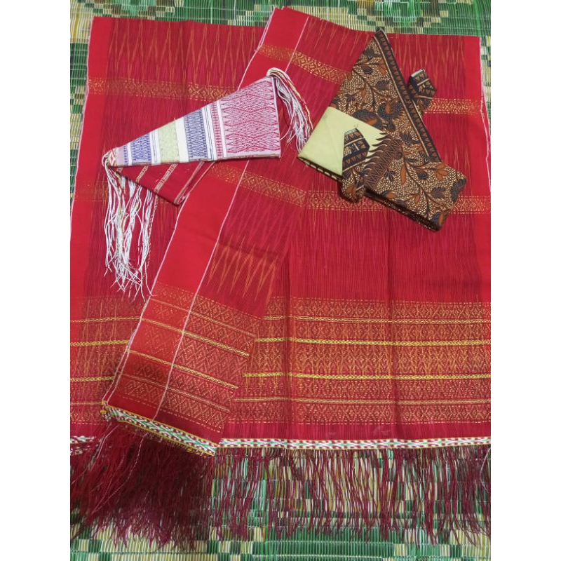 Ulos/Hiou Pengantin Simalungun.