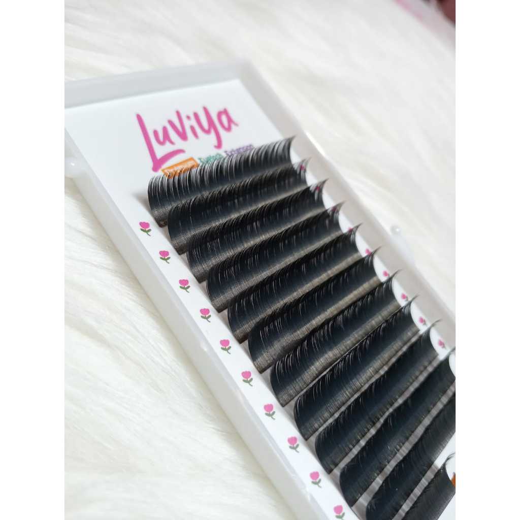 Single natural lash eyelash extension