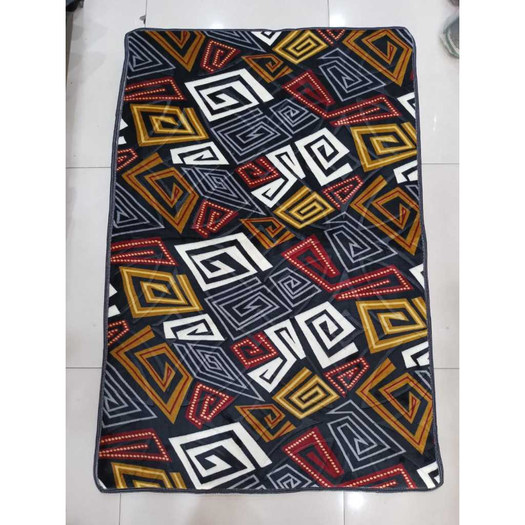 Unik Royal Diamond Lovella 95X140 / Karpet Malaysia Tebal 18Mm Seri Minimalis Dan Bunga Ukuran Kecil