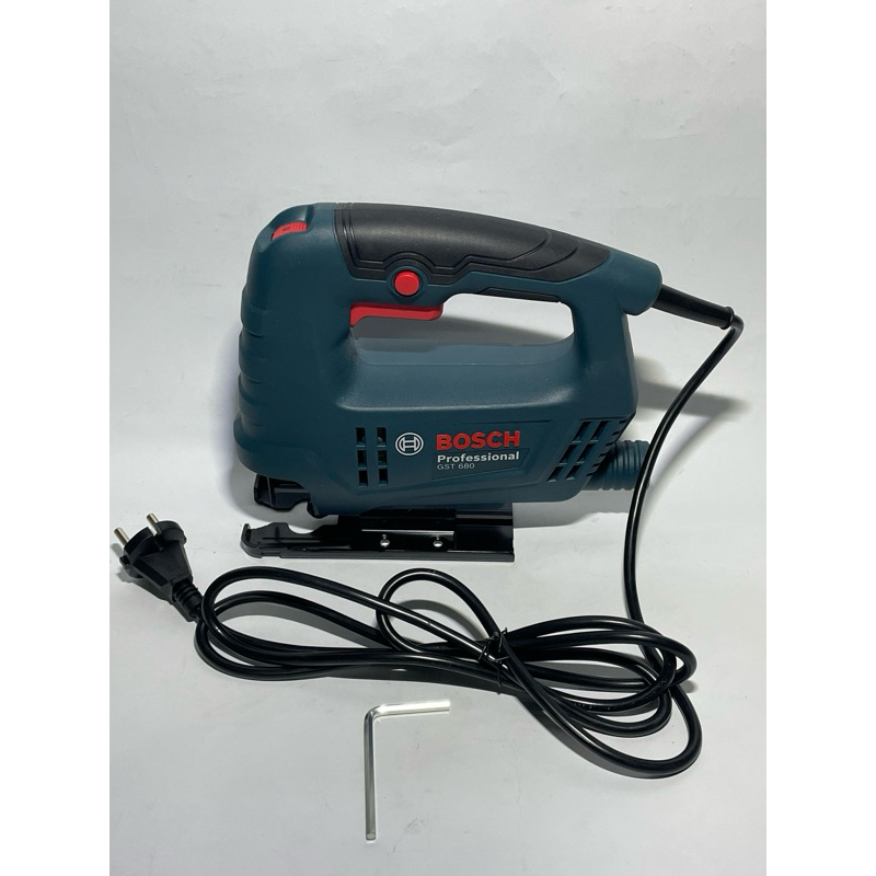 mesin jigsaw GST 680 bosch / potong gergaji triplek / mesin potong kayu bosch