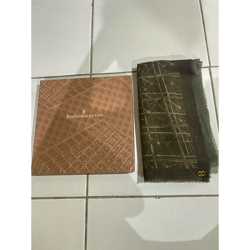 Preloved jilbab Buttonscarves BS  Original