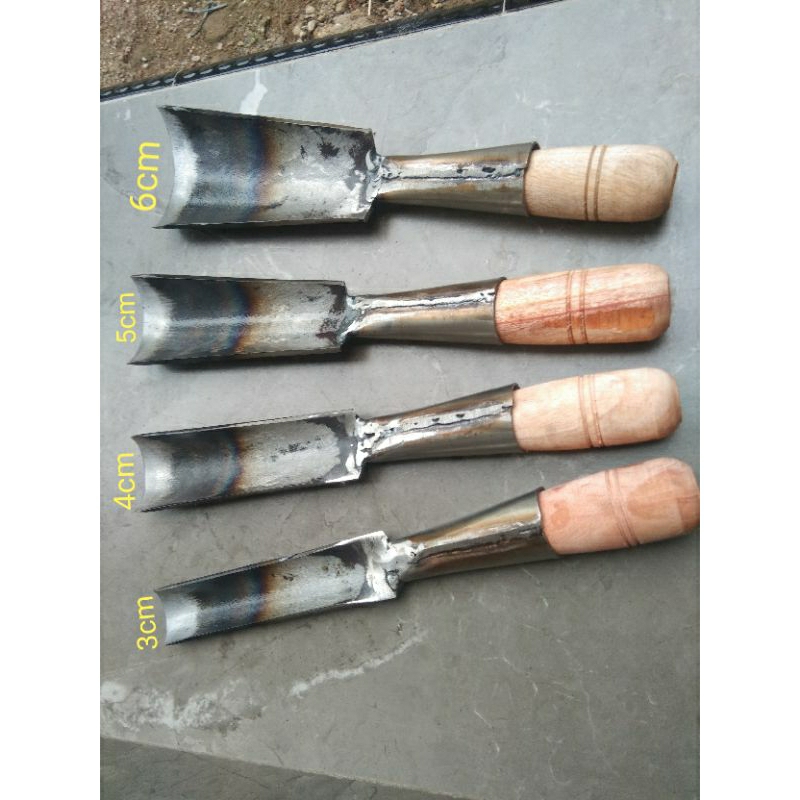 pahat kayu setengah lingkaran dari baja serkel