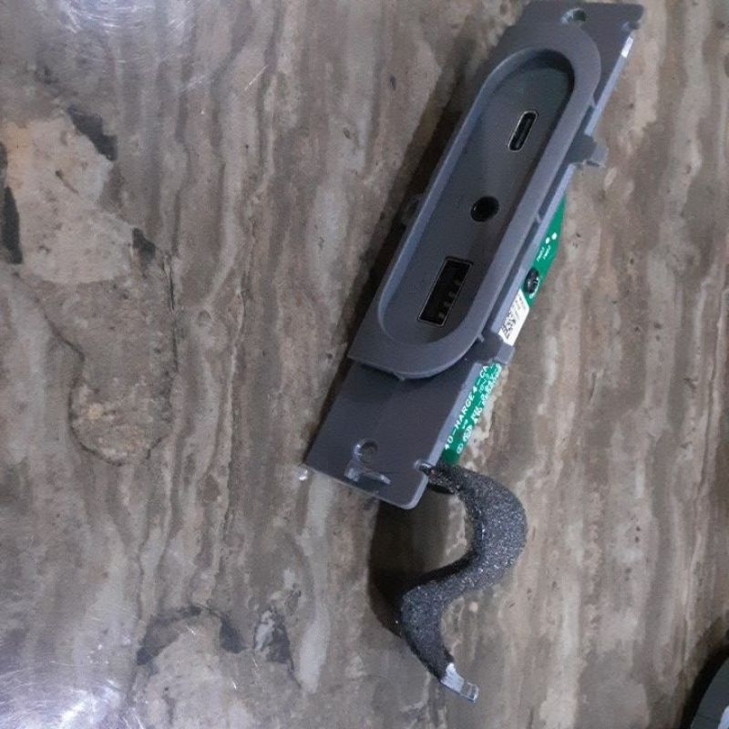charger jbl charge 4 kondisi random