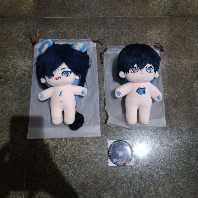 NIJISANJI EN FANMADES: Yugo Asuma Yumiaogo & YUWU doll 20cm, Luca Kaneshiro Pin/Badge by KANOSE