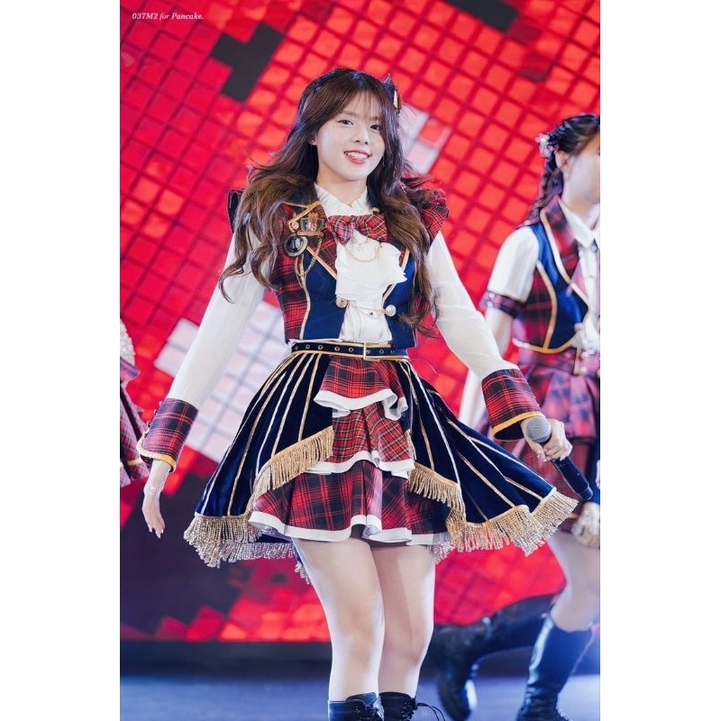 kostum JKT48 terbaru