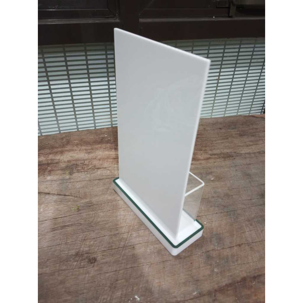 

Display untuk brosur atau leaflet