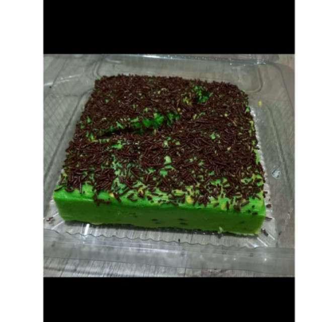 

READY BOLU PISANG, BOLU PANDAN, BOLU KUKUS LURIK