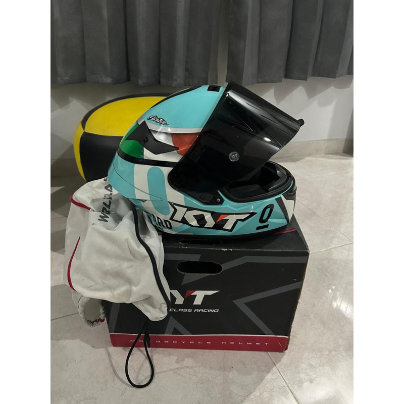 HELM FULLFACE KYT TT COURSE LEOPARD SECOND GOOD CONDITION