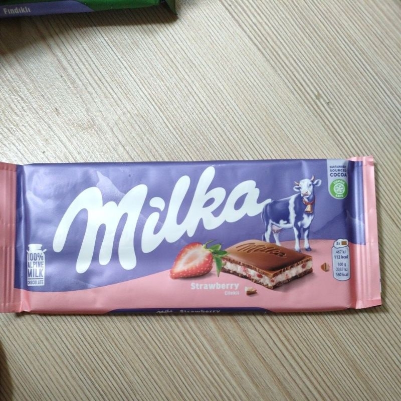 

Coklat MILKA asli dari Turki dengan strawberry ready di Indonesia