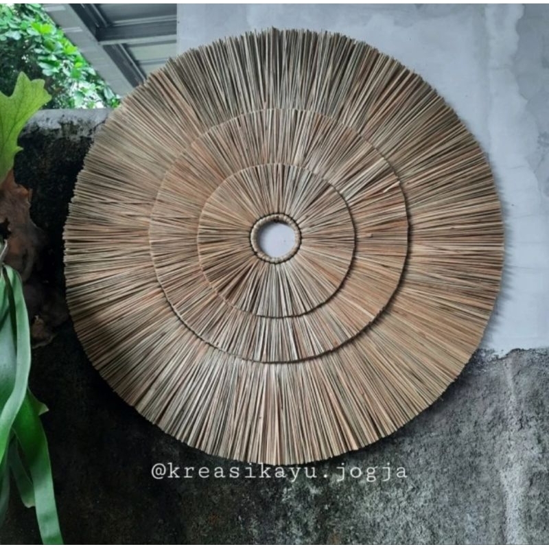 Walldecor Mendong Tumpuk 3. Hiasan Dinding Anyaman Mendong.