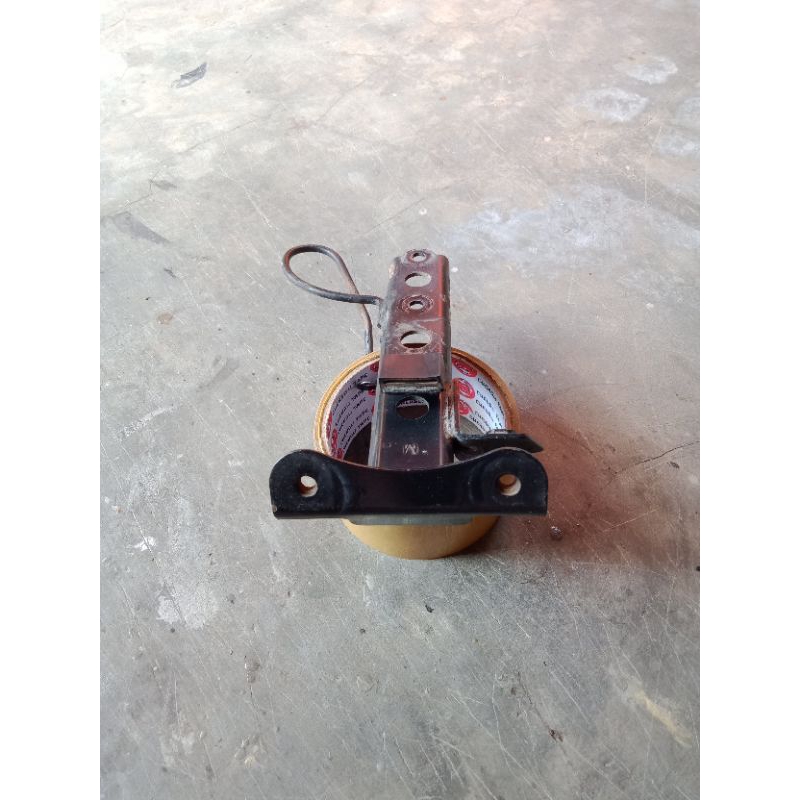 Breket Pangkon Dudukan Panel Dada Dasi Depan Yamaha Mio Smile 5TL Original Second