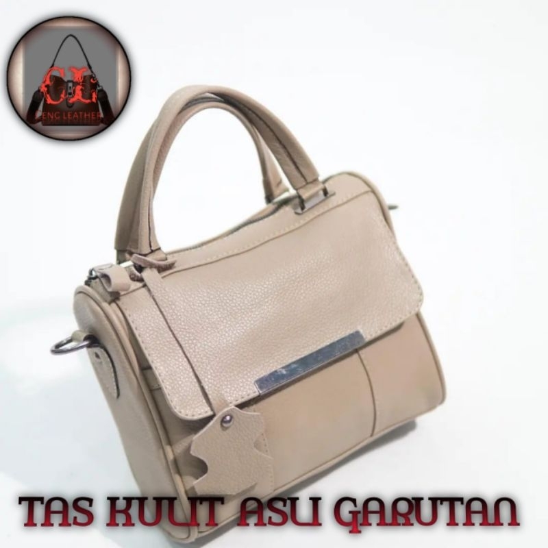 (SIZE(S))TAS KULIT WANITA/TAS KULIT WANITA HANDLE GARUTAN.