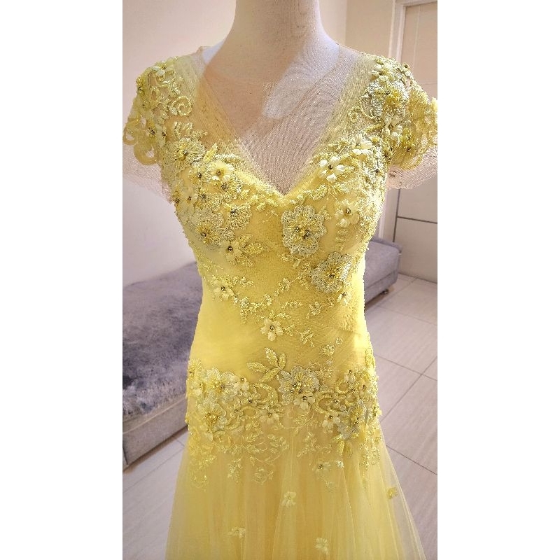 yellow long gown , party gown