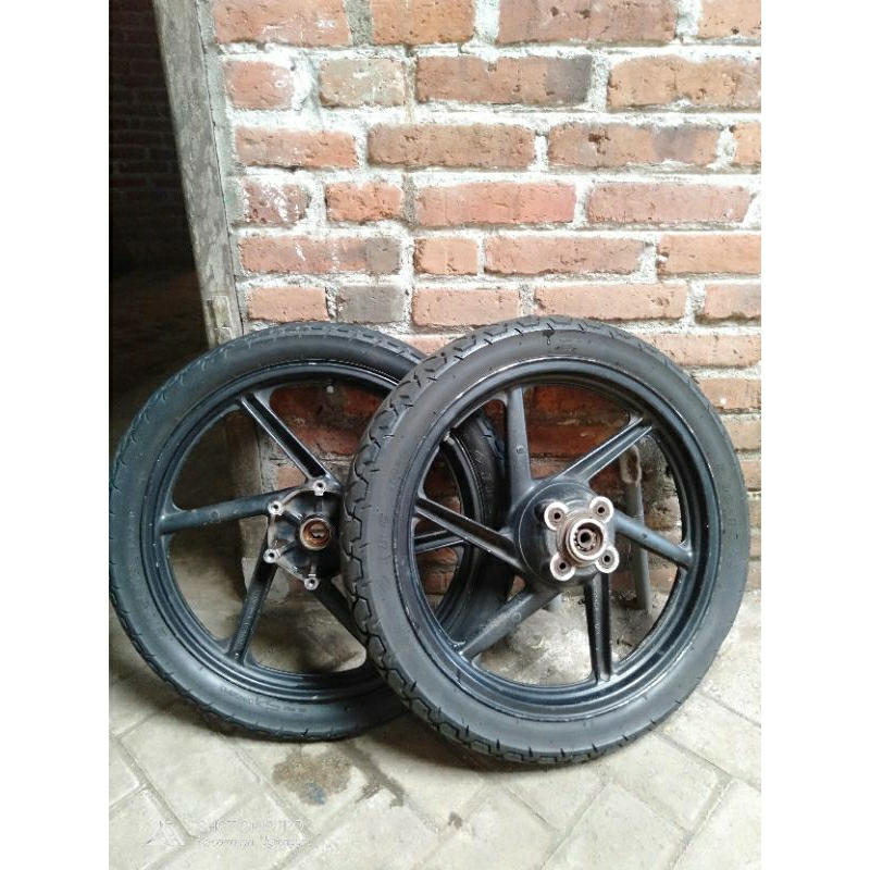 VELG VLG SET COPOTAN MP MEGAPRO PRIMUS SET BAN TINGGAL PASANG