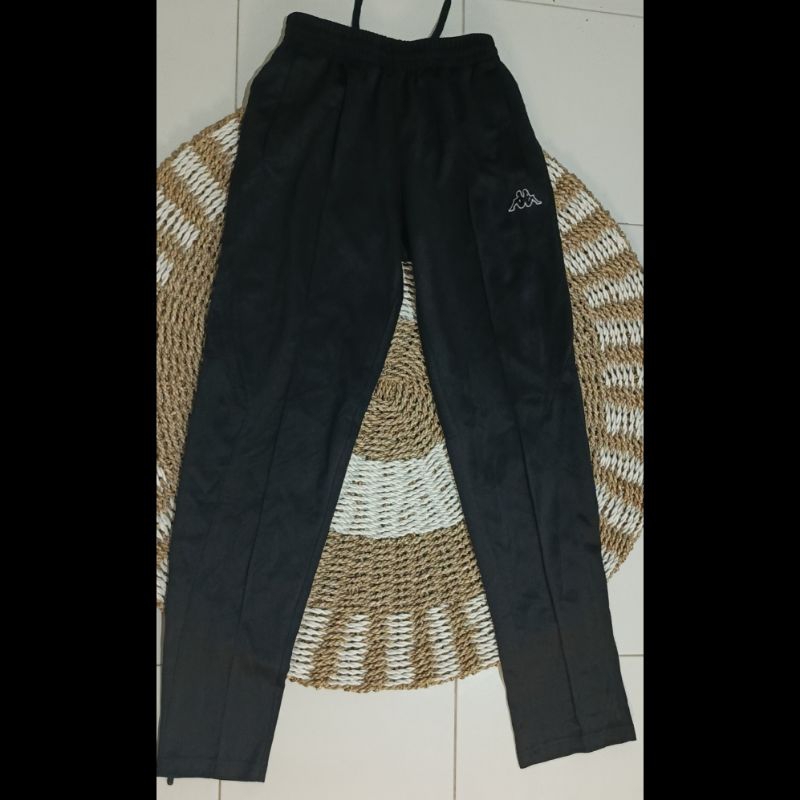 CELANA TRAINING KAPPA