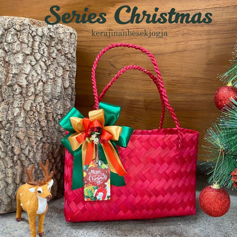 

SPESIAL CHRISTMAS | TAS BESEK PERSEGI PANJANG 27X10 T 16CM WARNA PITA FREE UCAPAN | hampers natal tas kue kering tas anyaman hampers natal bingkisan kue natal