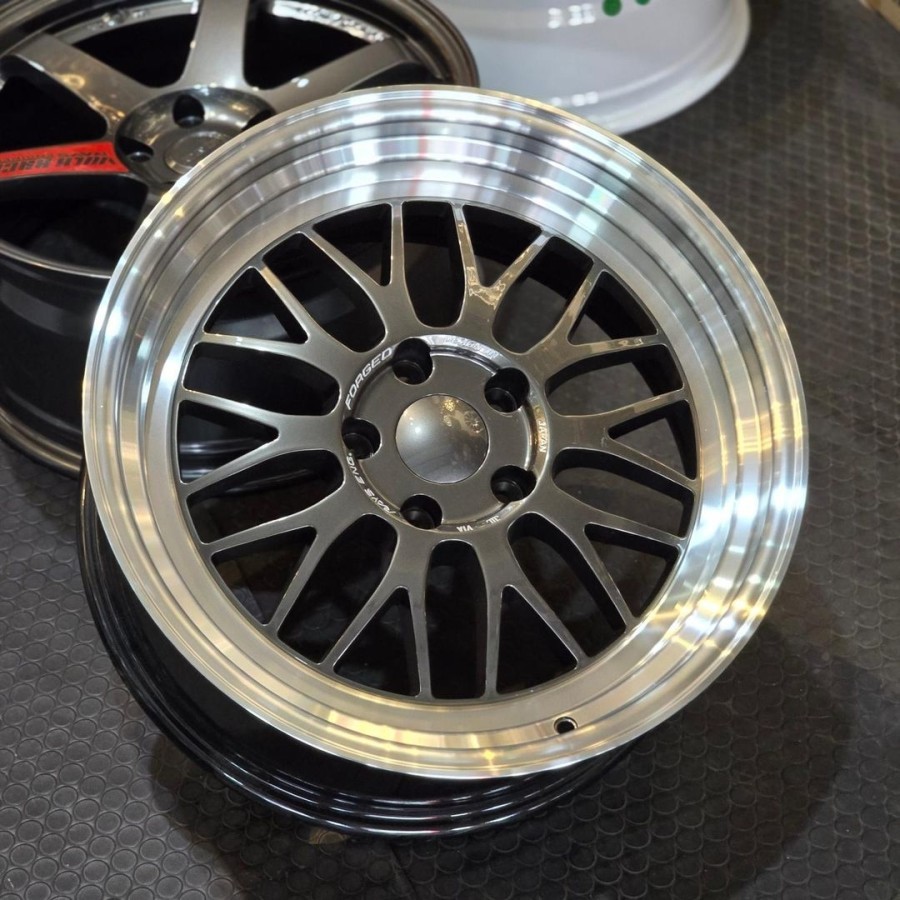 velg mobil r18 RAYS 21A ET 22 velg 18 Innova Reborn Venturer Zenix