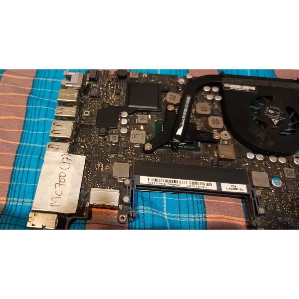 Logicboard Macbook Pro 13 MC700(17) 2011 corei5 2.3 Mati bekas service