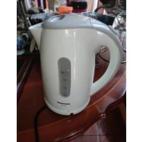 Teko Listrik atau Ketel air Panas Panasonic