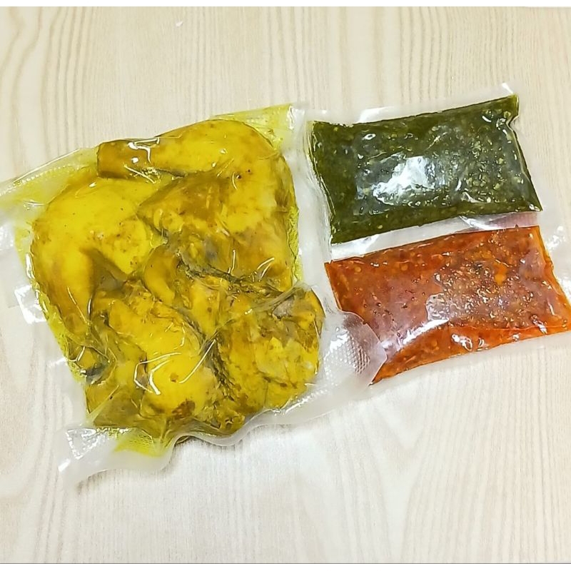 

Ayam Kuning Bumbu Lengkuas