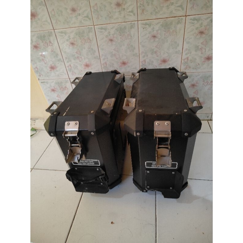 Side Box Pannier Badak hitam original 27L