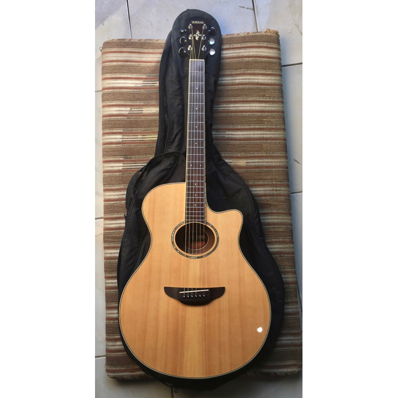 Yamaha APX600 Original Second