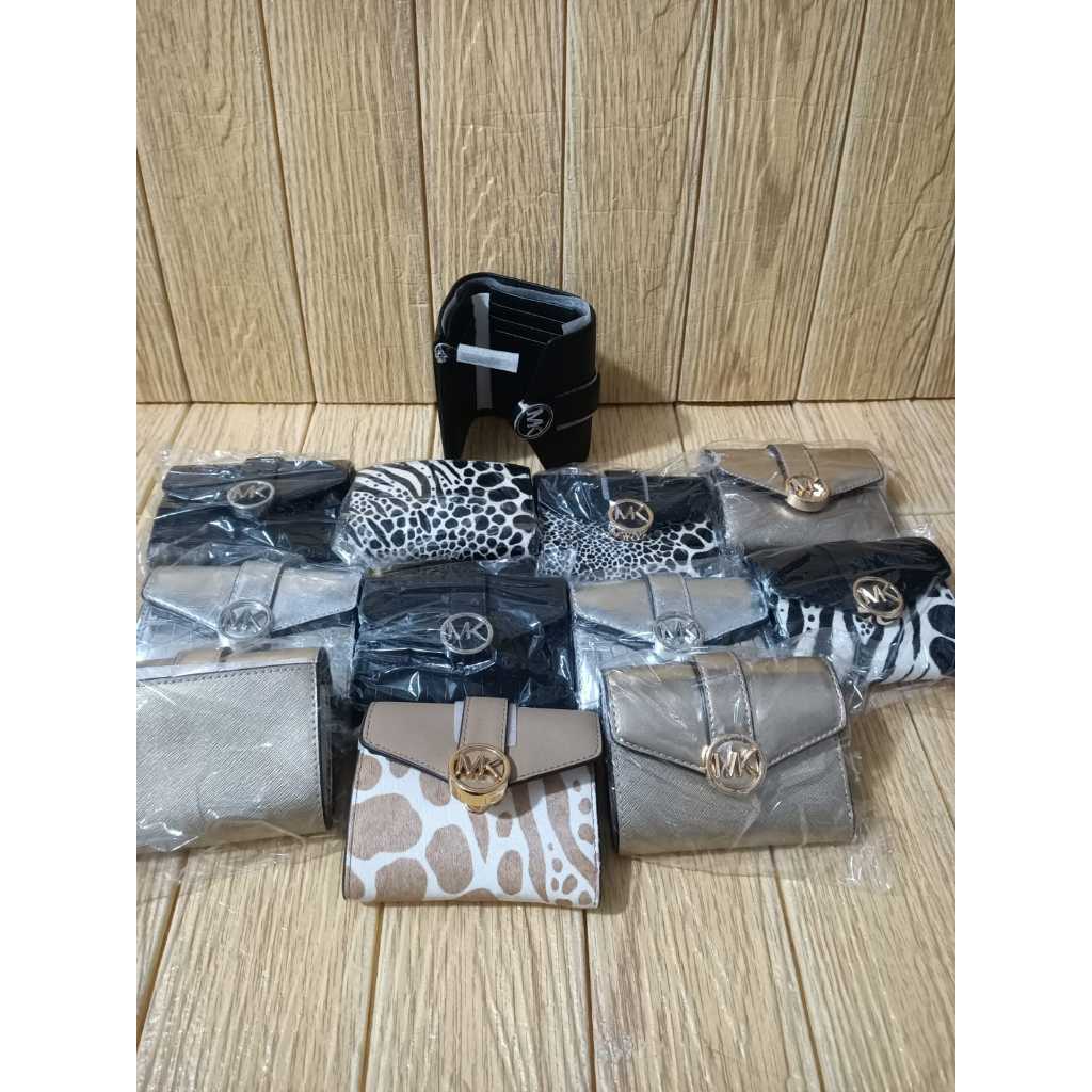 Michael kors carmen medium bifold wallet