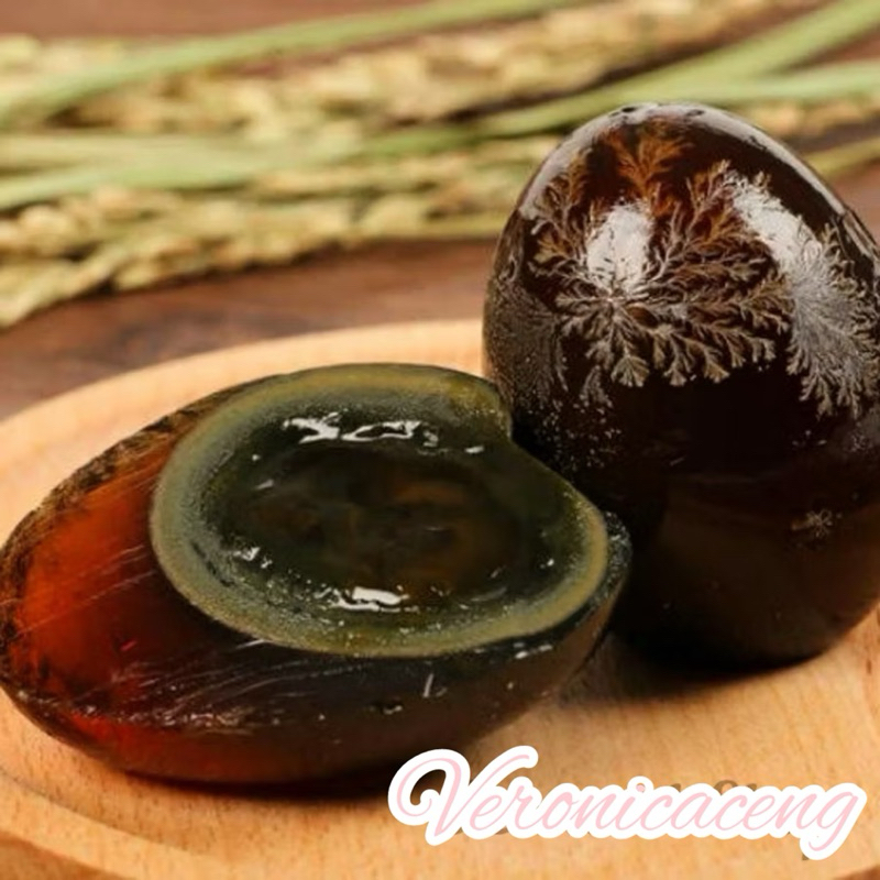 

TELUR PITAN ASLI IMPORT ISI 4 / CENTURY EGG PHITAN BEBEK PI DAN HITAM